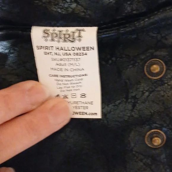3 piece spirit Halloween costume - Picture 3 of 10